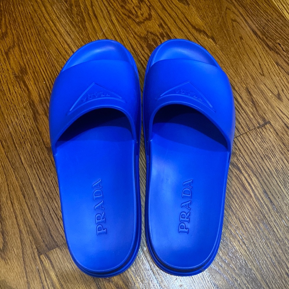Men’s Prada slides